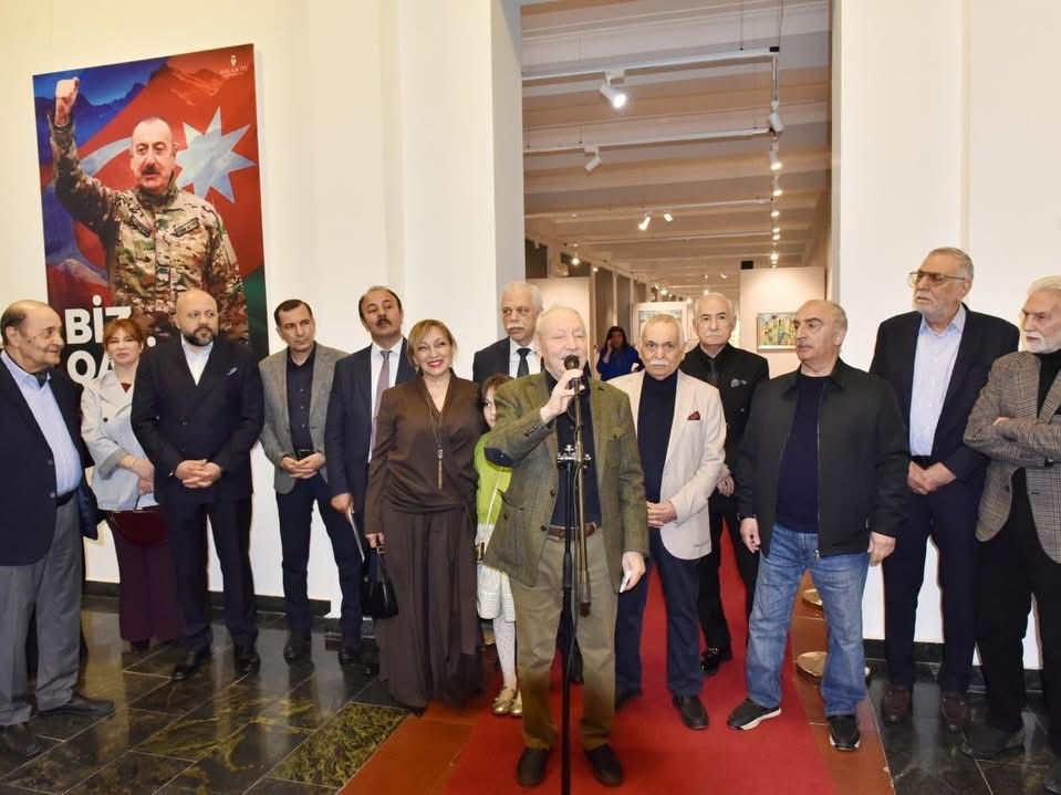 Rəsm sərgisinin açılışı