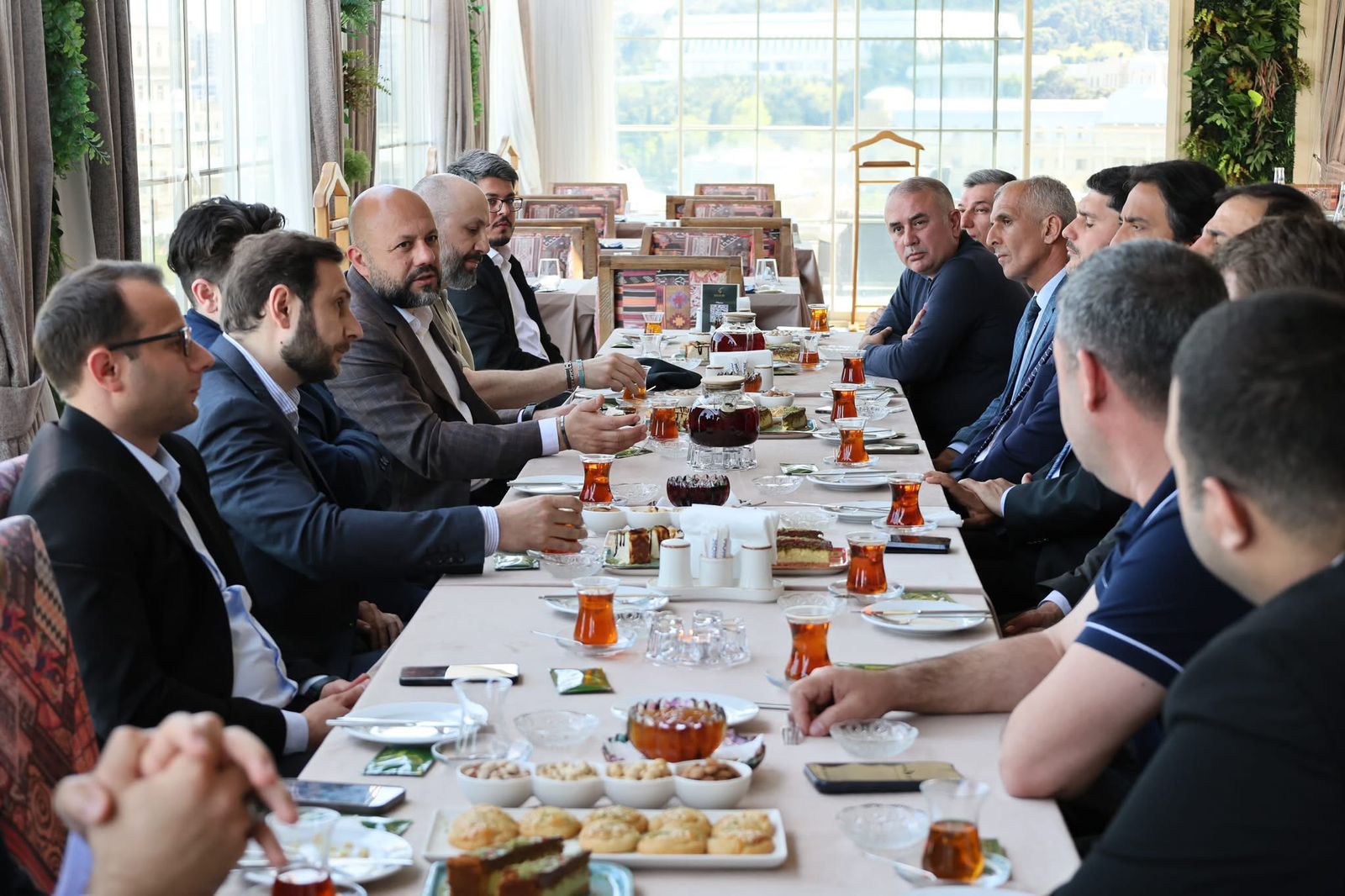 İçərişəhərdə turizm xidmətlərinin inkişafı ilə bağlı otel nümayəndələri ilə görüş keçirilib