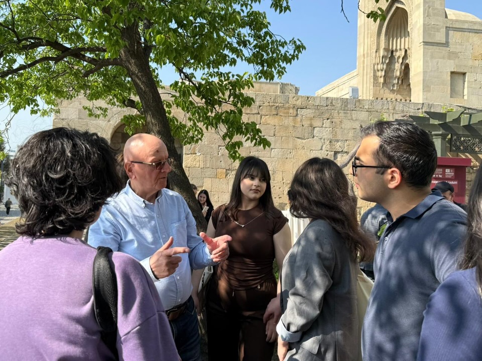 İçərişəhərdə ADA Universiteti tələbələri üçün bərpa və konservasiyaya həsr olunmuş maarifləndirici ekskursiya təşkil olunub